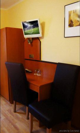 Hotel Europa Жак Офенбах Екстериор снимка